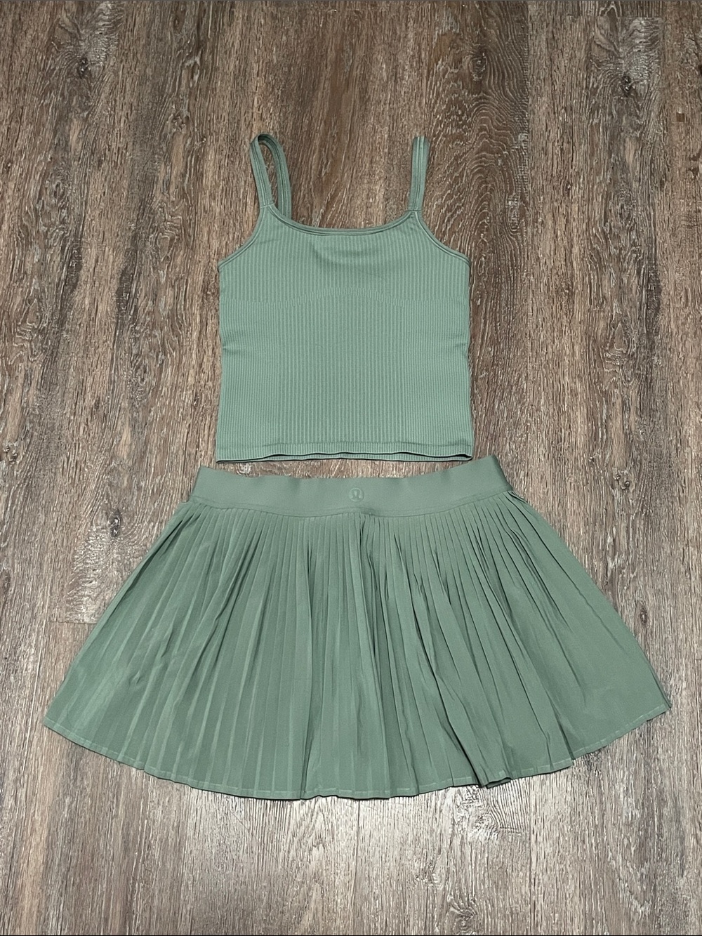 EUC Lululemon Matching Grey Eucalyptus Tennis Set. Size Top 4/Bottom 8